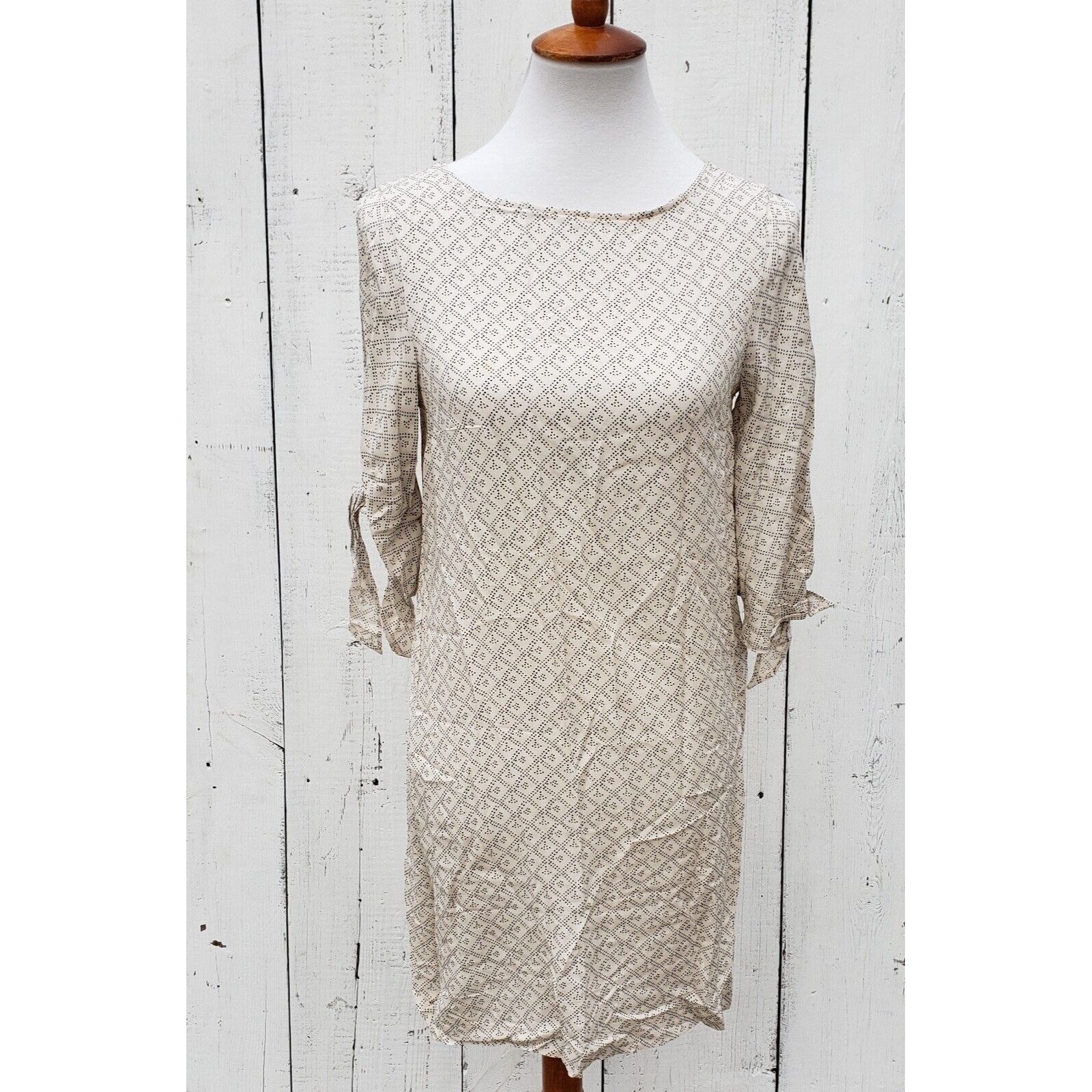H&M Women's Size 2 Cream W Black Detail, Tied Short Sleeve Scoop Neck Dress